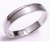 ご主人の形見の結婚指輪と　自分の結婚指輪を溶かして一つに加工　宝石工房ながお